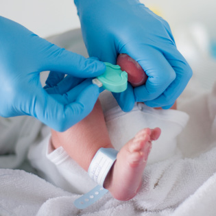 Newborn heel stick test for newborn screening